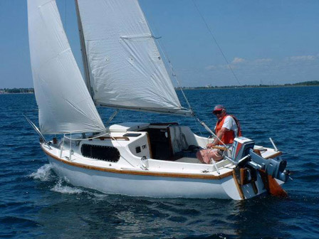 19 ft alacrity sailboat