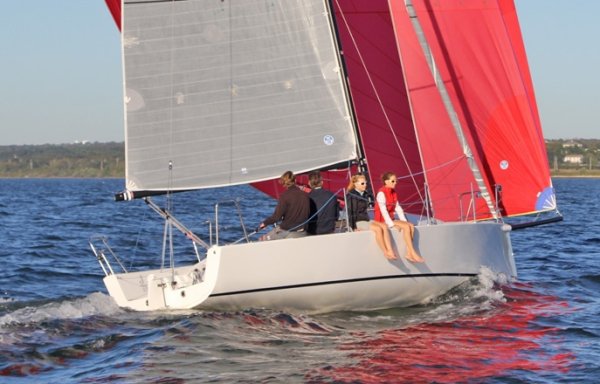 sailboat data j88