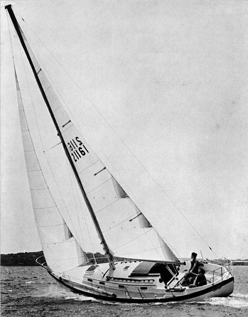sailboatdata vixen 34
