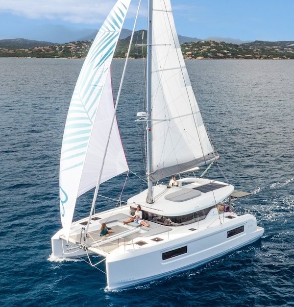 LAGOON 38