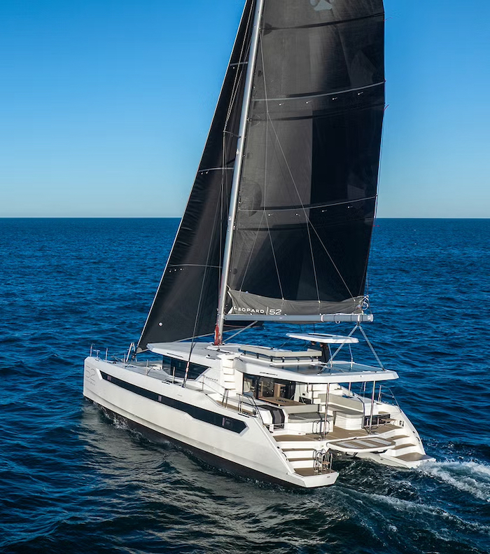 LEOPARD 52 (MOORINGS 5200)